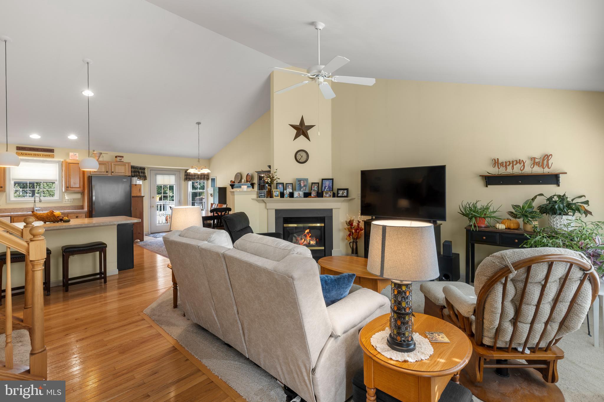 1267 WILLOW CREEK DRIVE