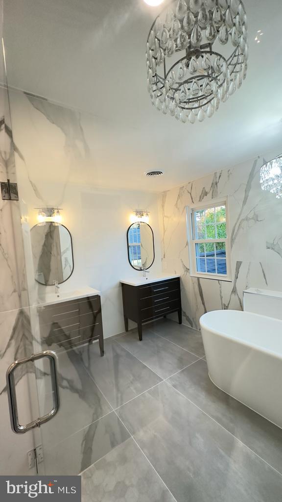 POTOMAC OUTSIDE - Residential