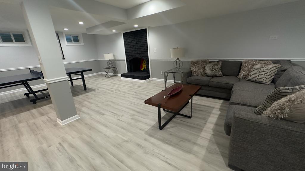 POTOMAC OUTSIDE - Residential