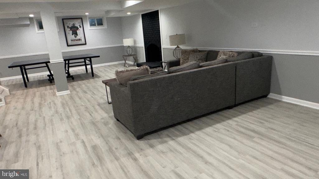 POTOMAC OUTSIDE - Residential