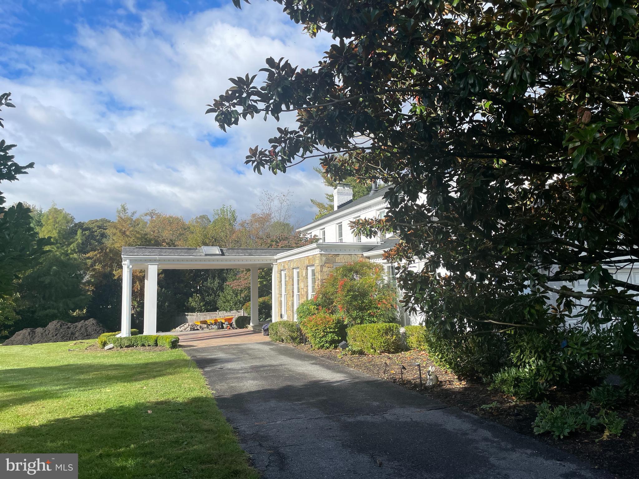 POTOMAC OUTSIDE - Residential