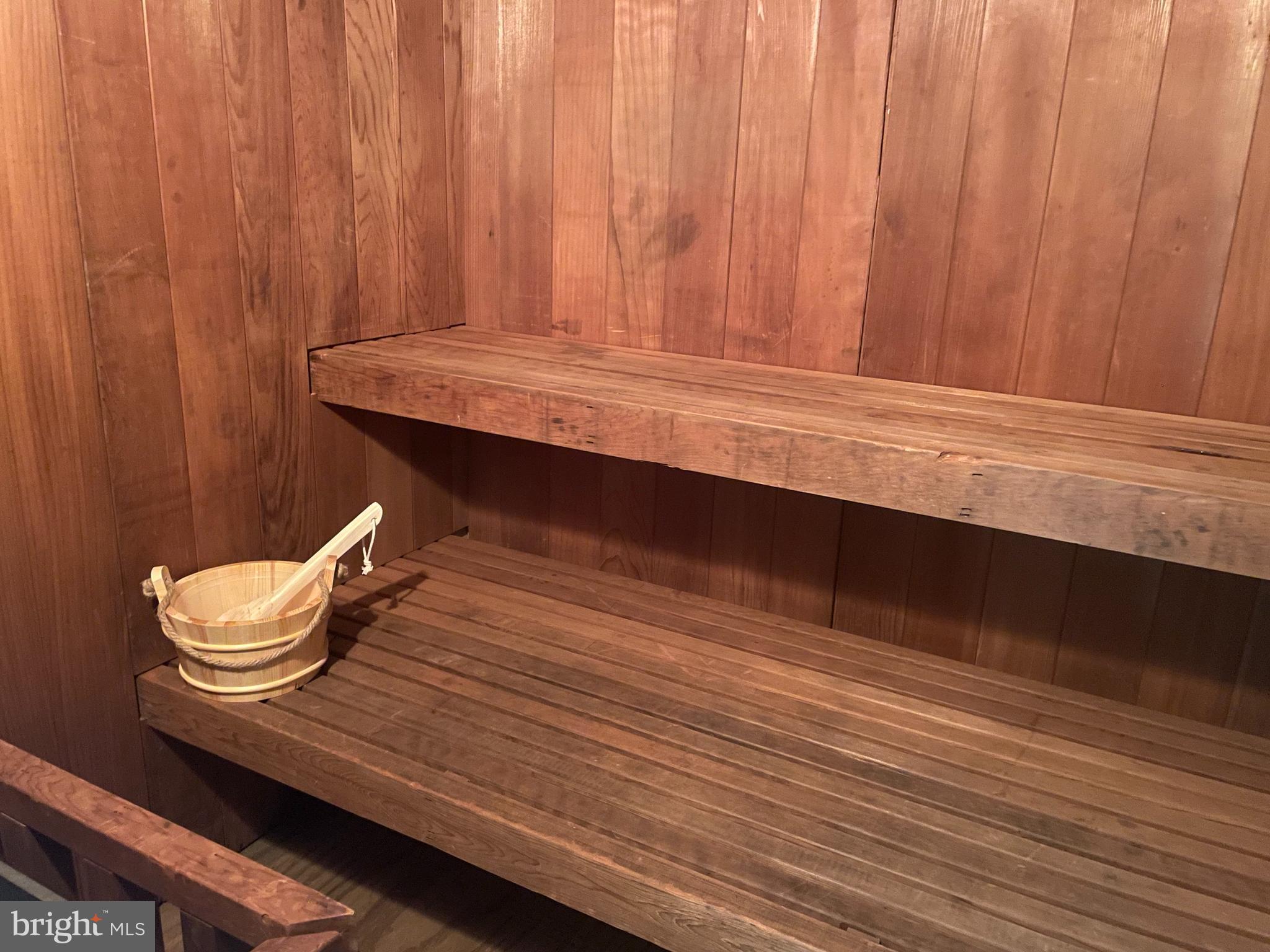 POTOMAC OUTSIDE - Residential