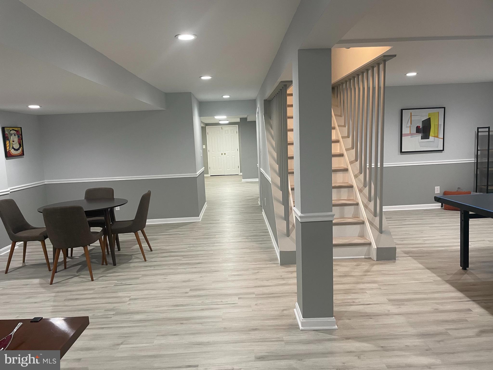 POTOMAC OUTSIDE - Residential