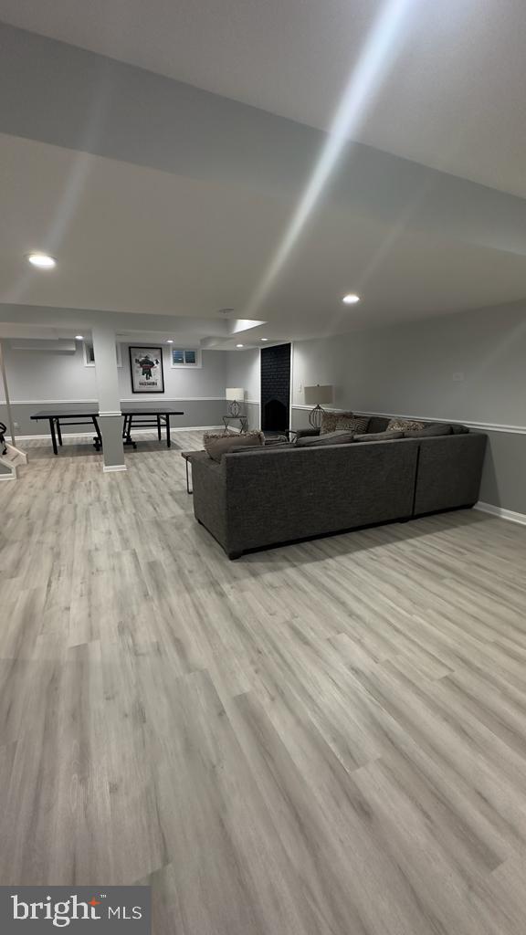 POTOMAC OUTSIDE - Residential