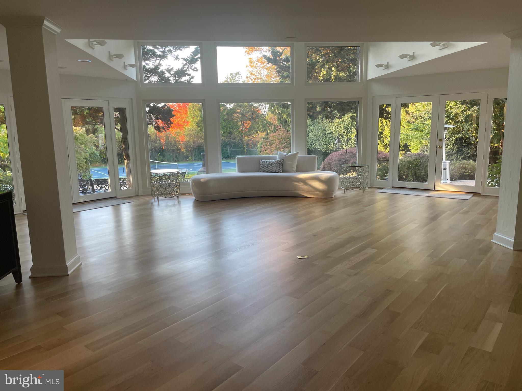 POTOMAC OUTSIDE - Residential