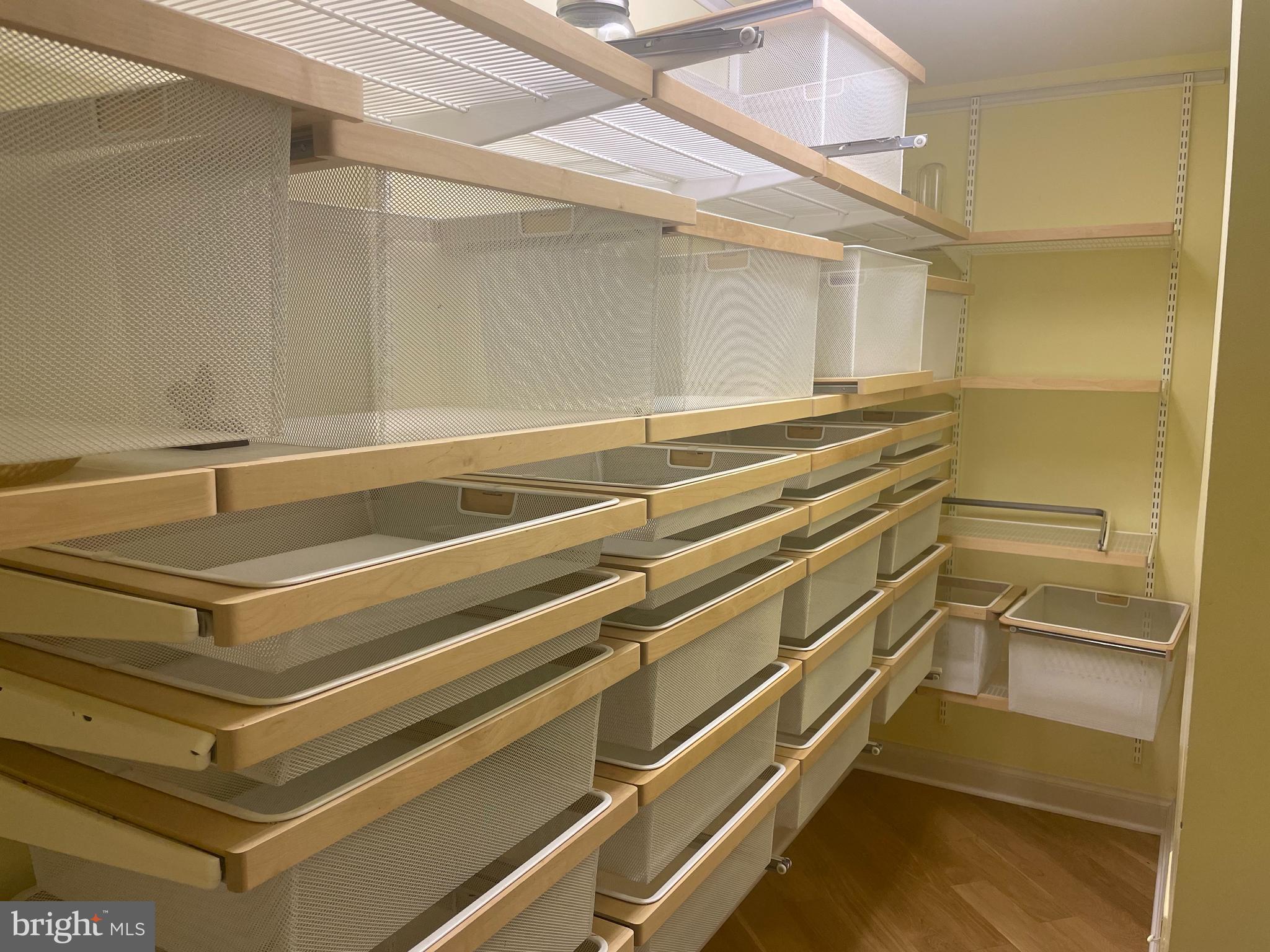 POTOMAC OUTSIDE - Residential