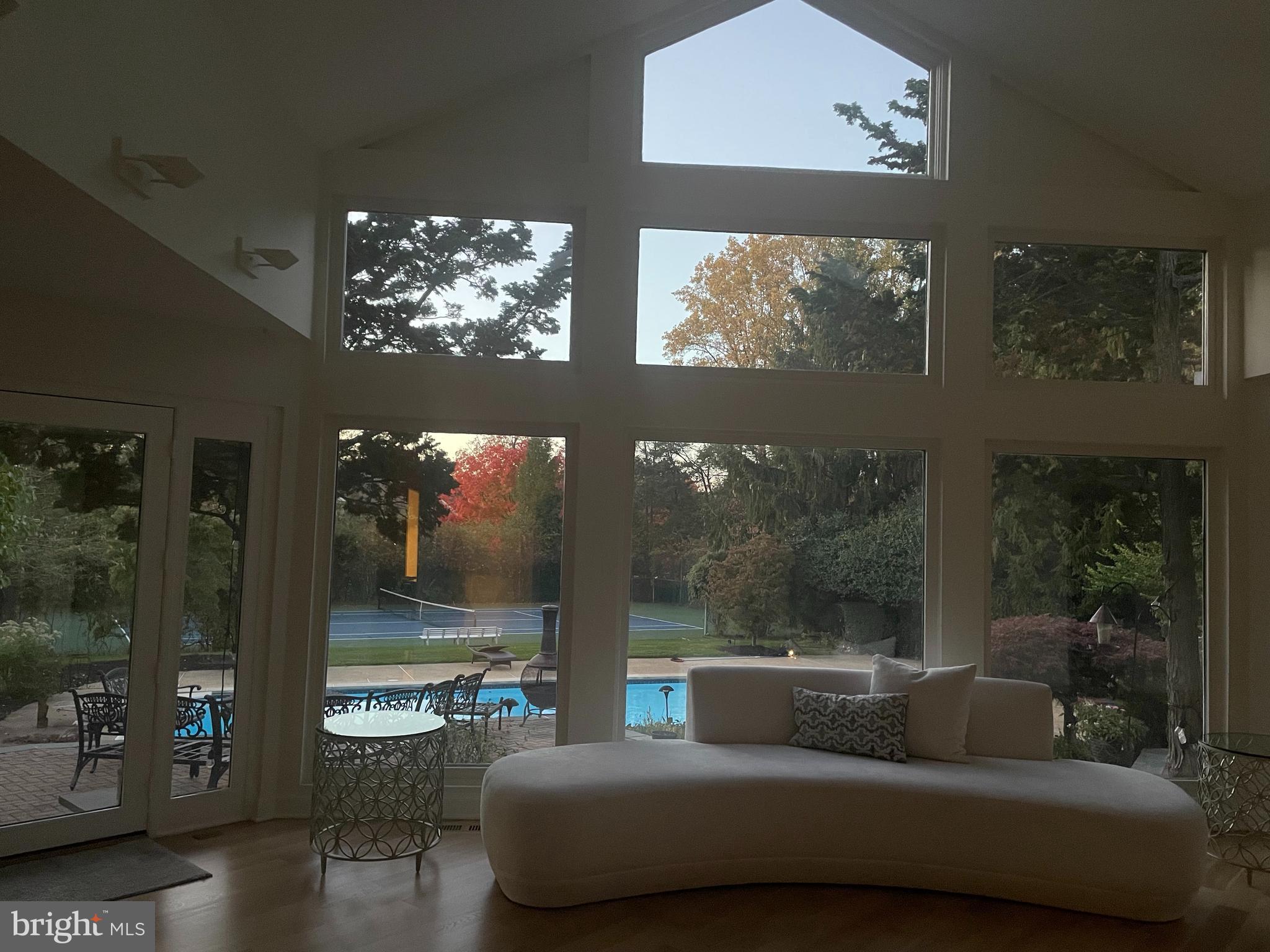 POTOMAC OUTSIDE - Residential