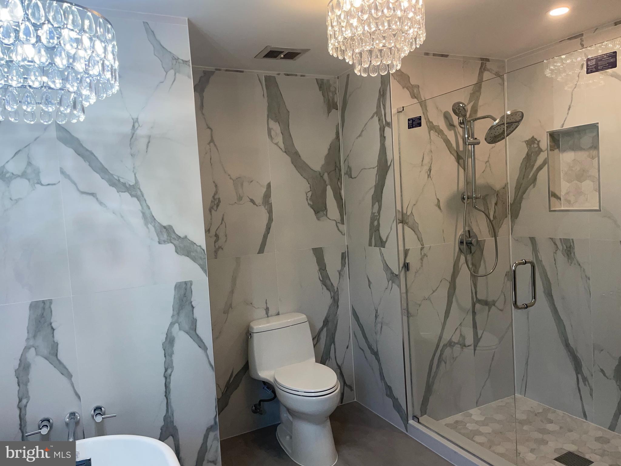 POTOMAC OUTSIDE - Residential