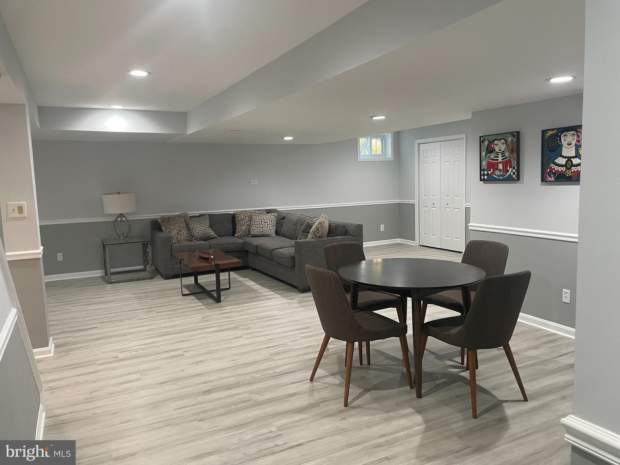 POTOMAC OUTSIDE - Residential