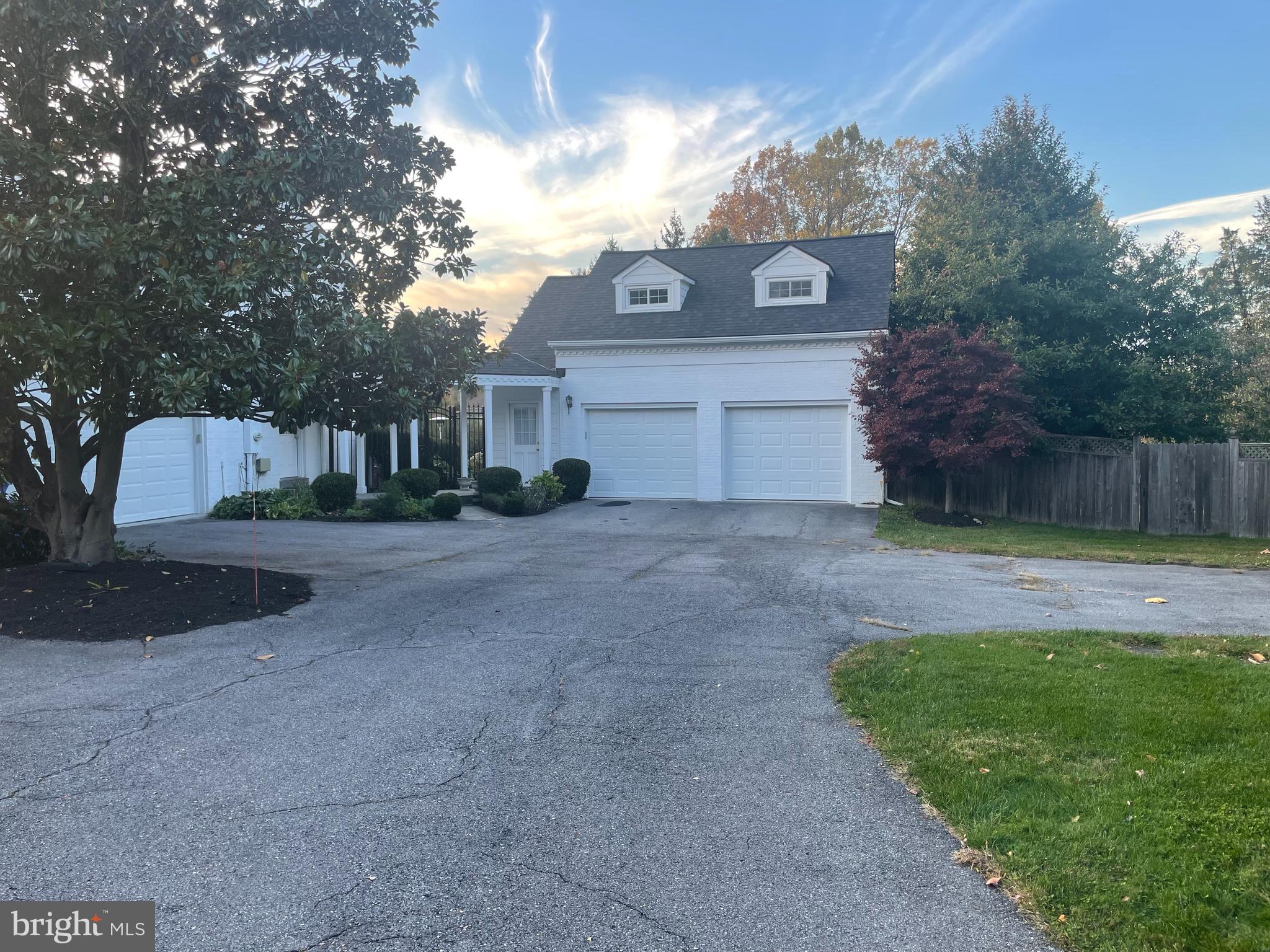 POTOMAC OUTSIDE - Residential