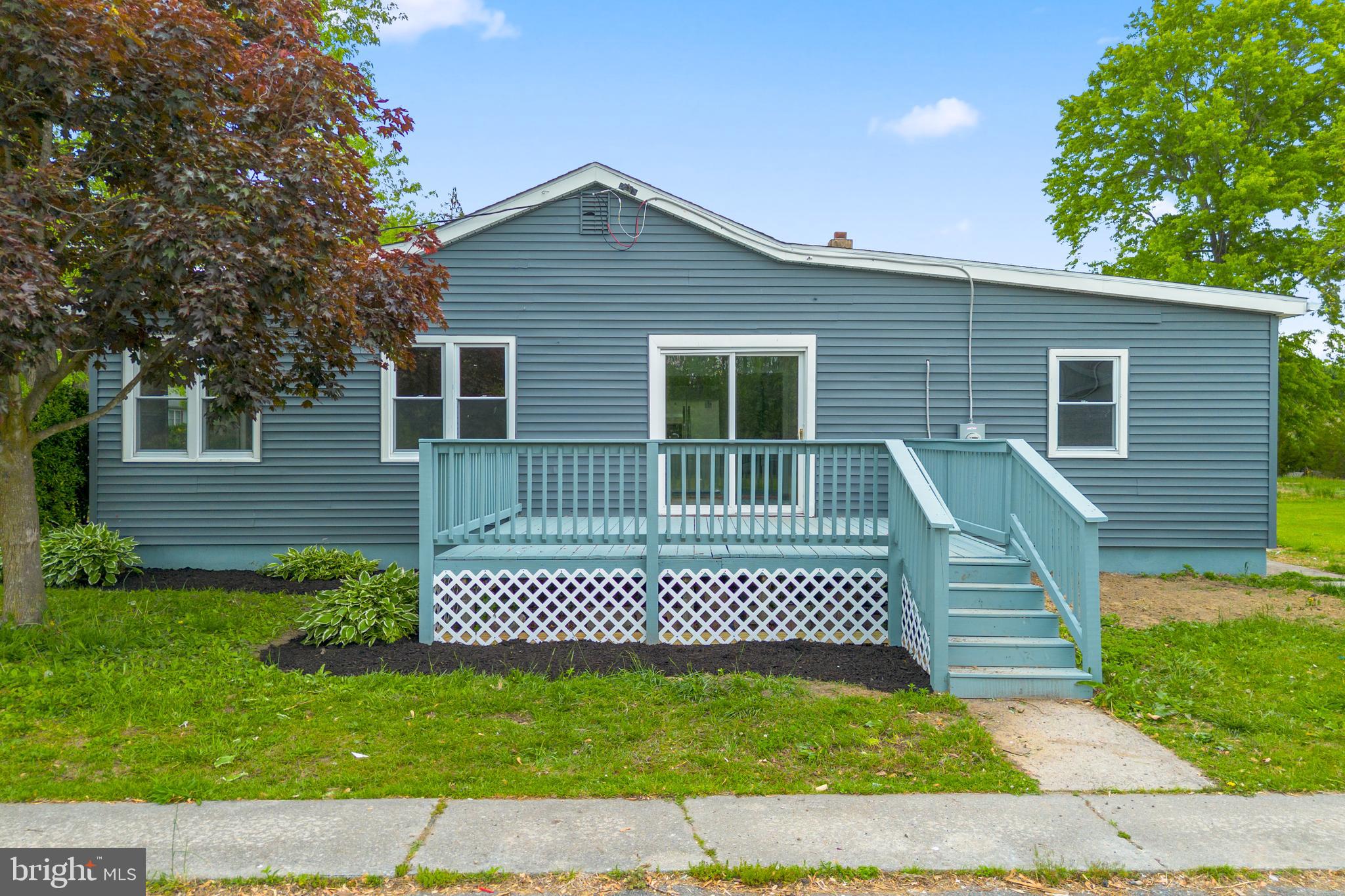 7 MEADOWVIEW AVENUE