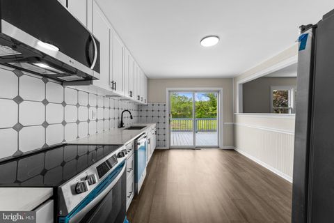 Tiny photo for 7 Meadowview Avenue, PENNSVILLE, NJ 08070 (MLS # NJSA2018954)