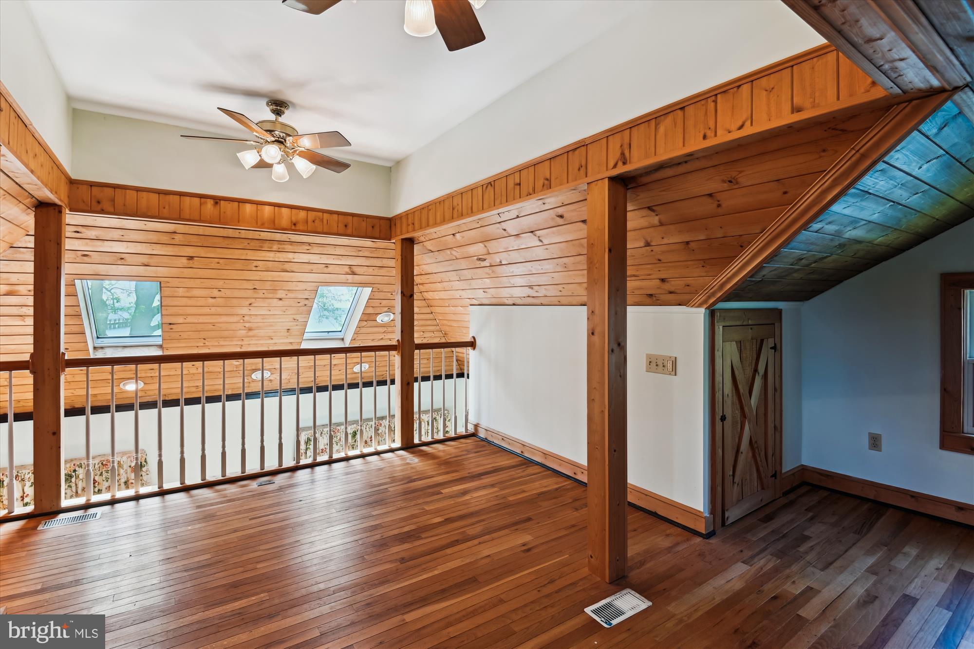 COLUMBIA BEACH - Residential