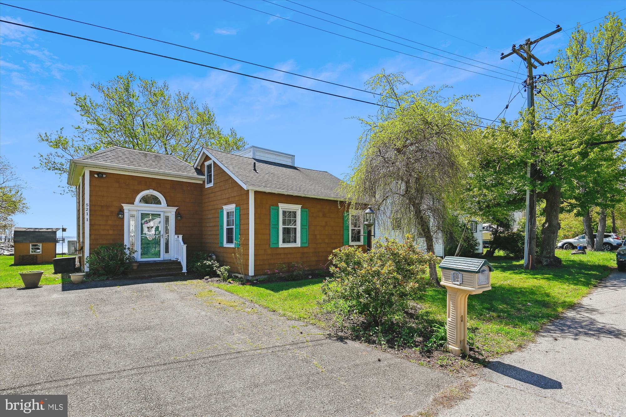 COLUMBIA BEACH - Residential