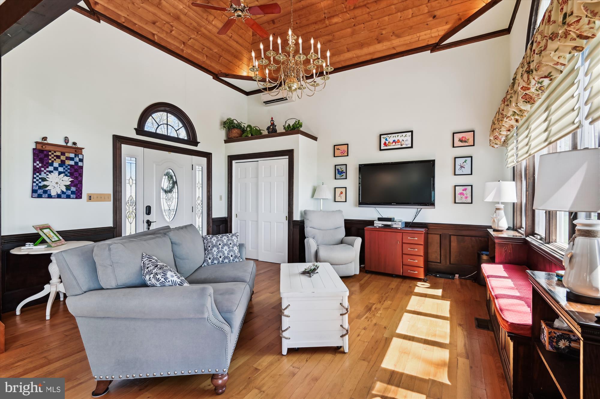 COLUMBIA BEACH - Residential