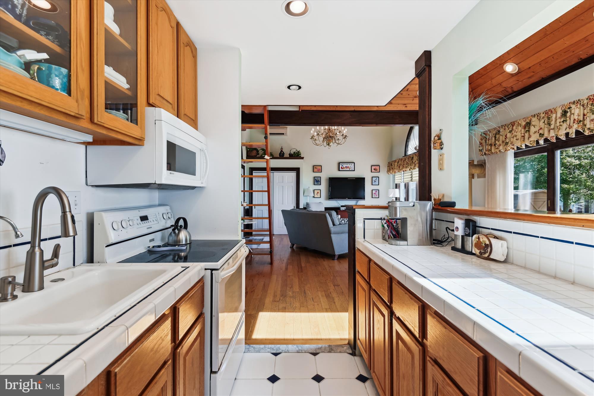 COLUMBIA BEACH - Residential