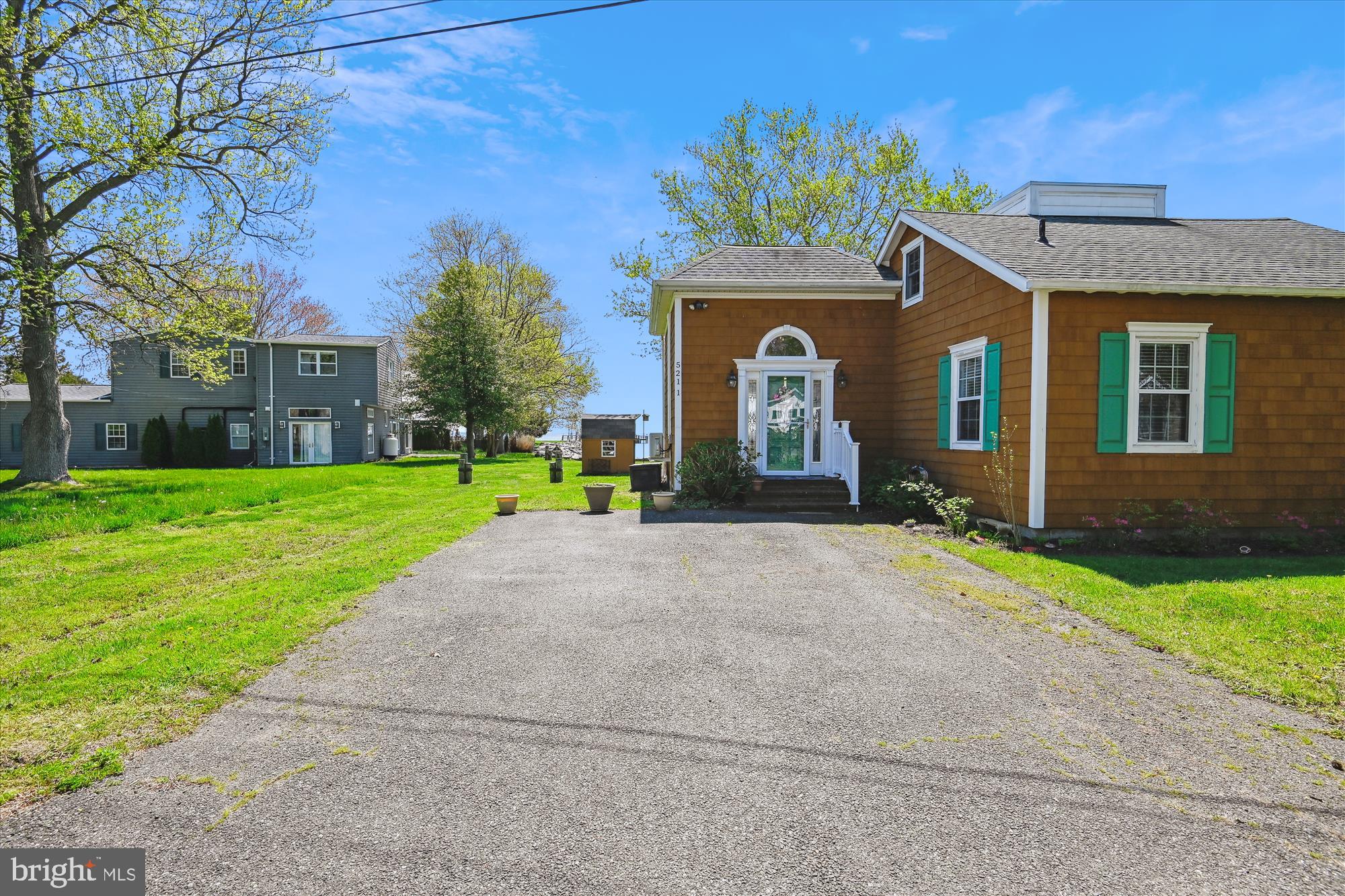 COLUMBIA BEACH - Residential