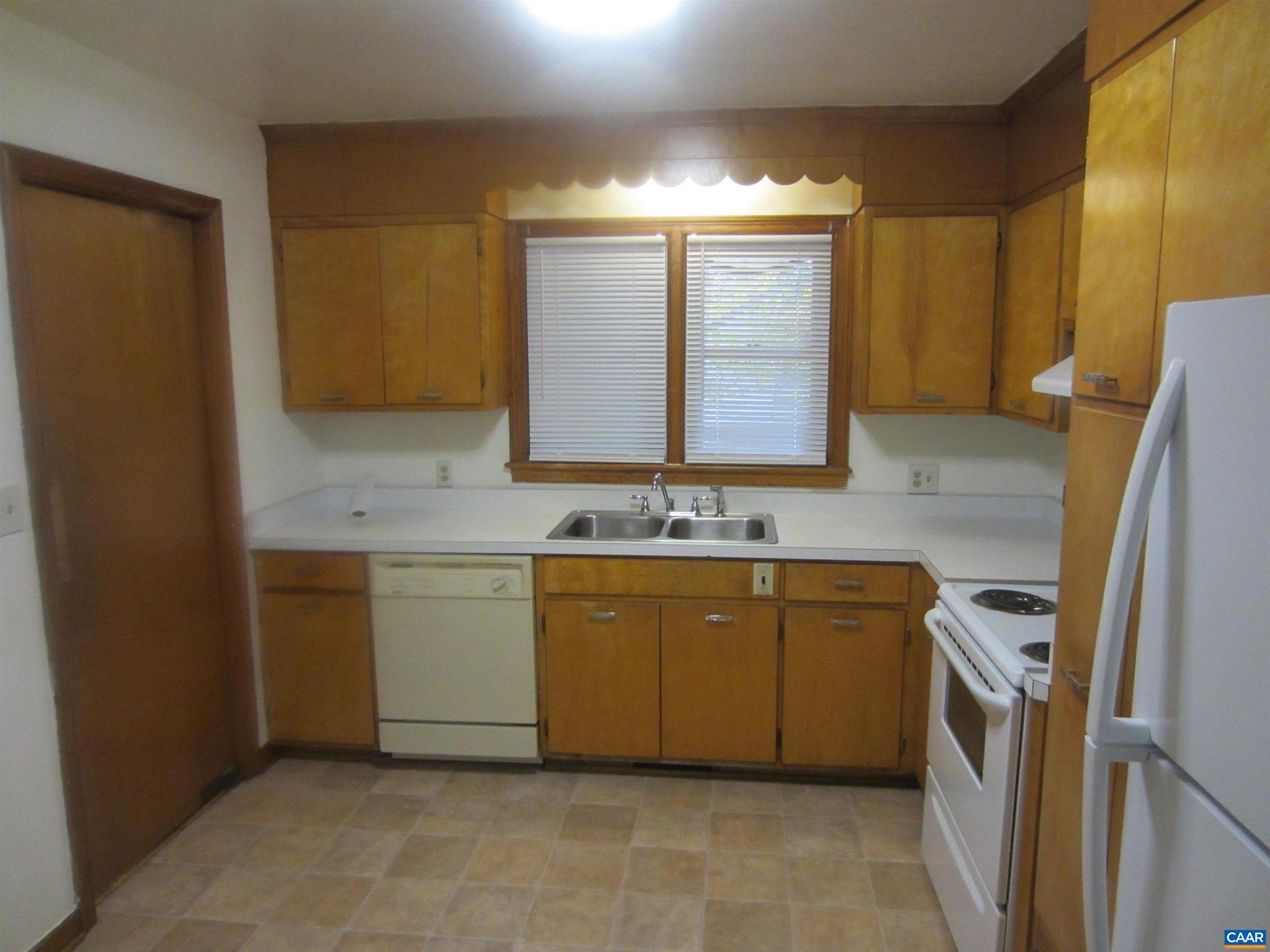 UNKNOWN - Residential Lease