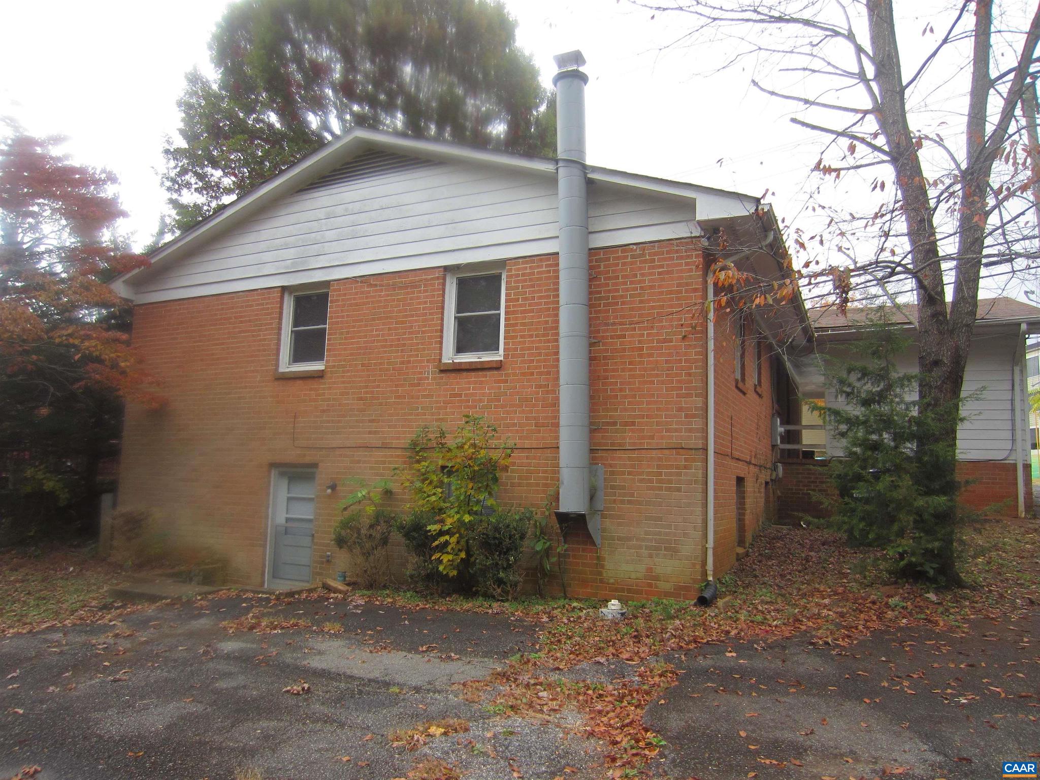 UNKNOWN - Residential Lease