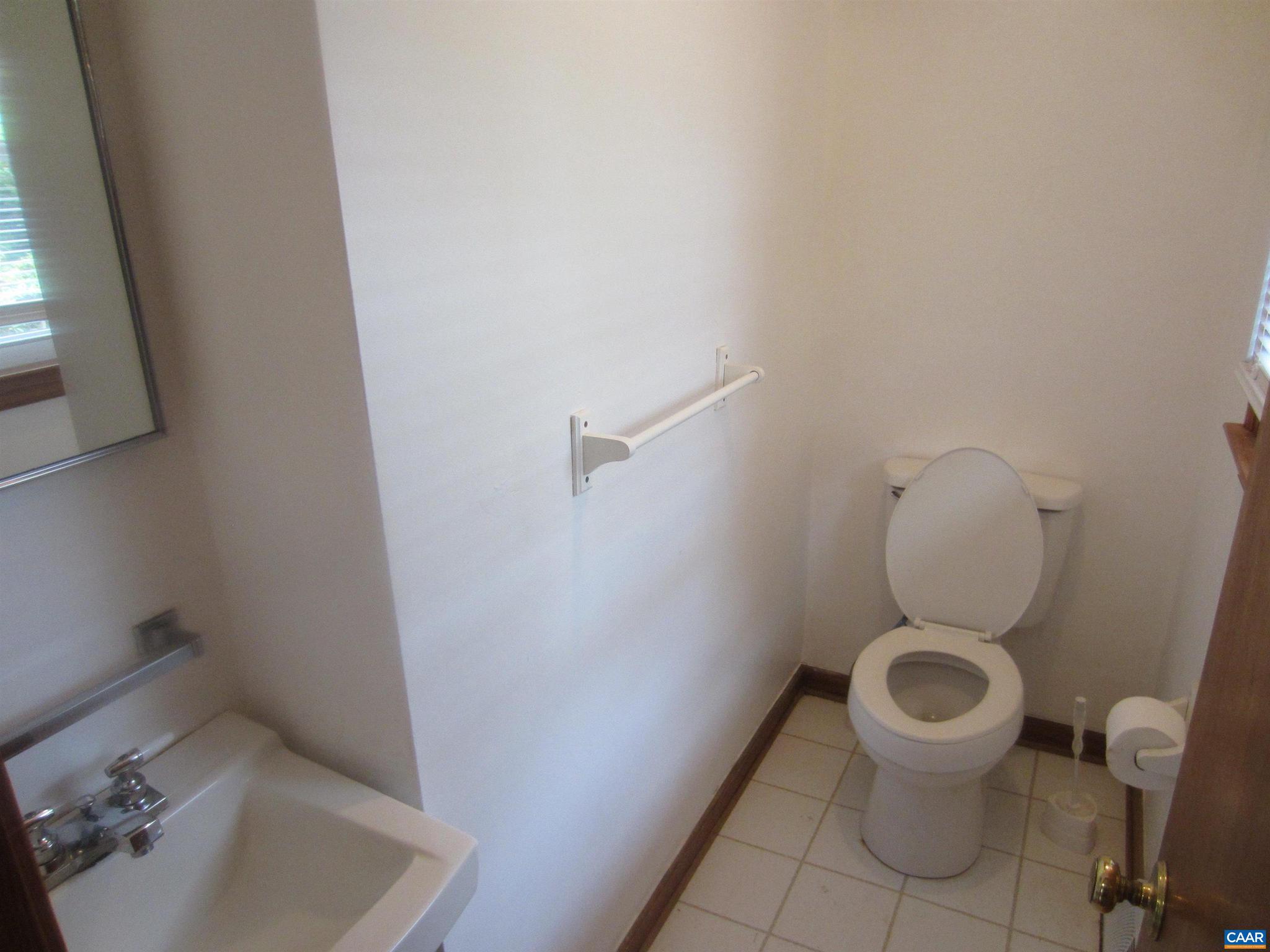 UNKNOWN - Residential Lease