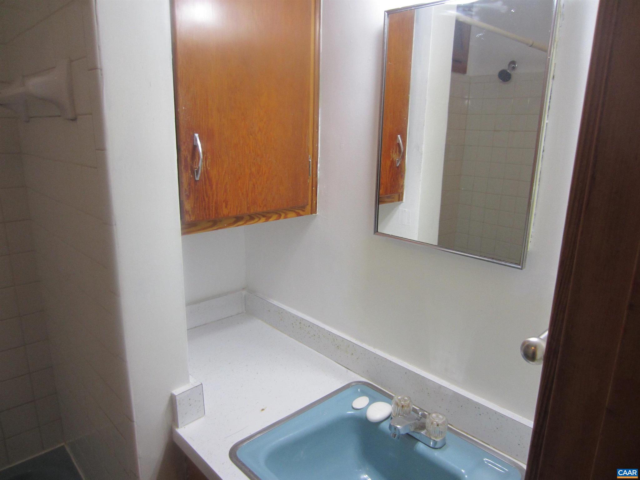 UNKNOWN - Residential Lease