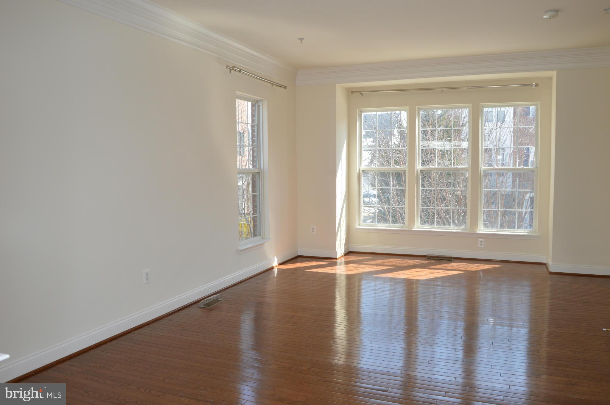 KING FARM BAILEYS COMMON - Residential Lease