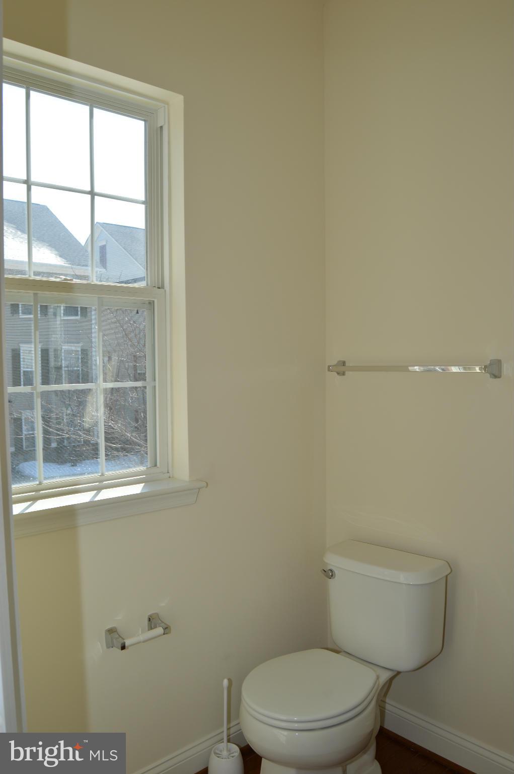 KING FARM BAILEYS COMMON - Residential Lease