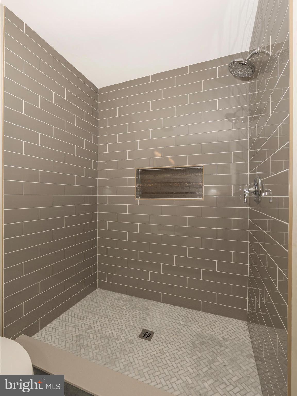 LAYHILL SOUTH - Residential