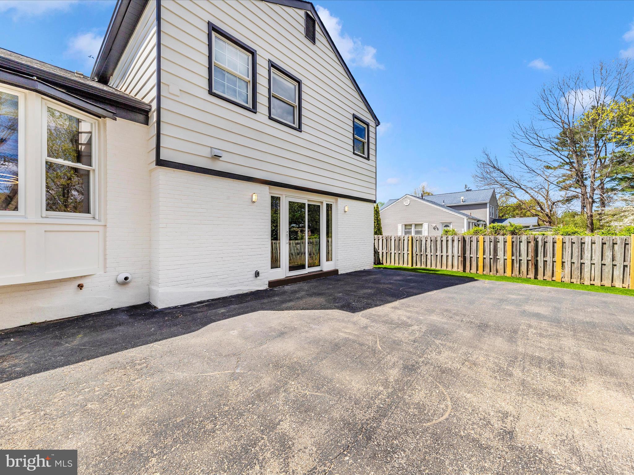 LAYHILL SOUTH - Residential