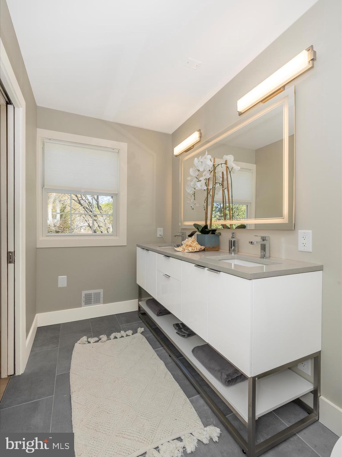 LAYHILL SOUTH - Residential