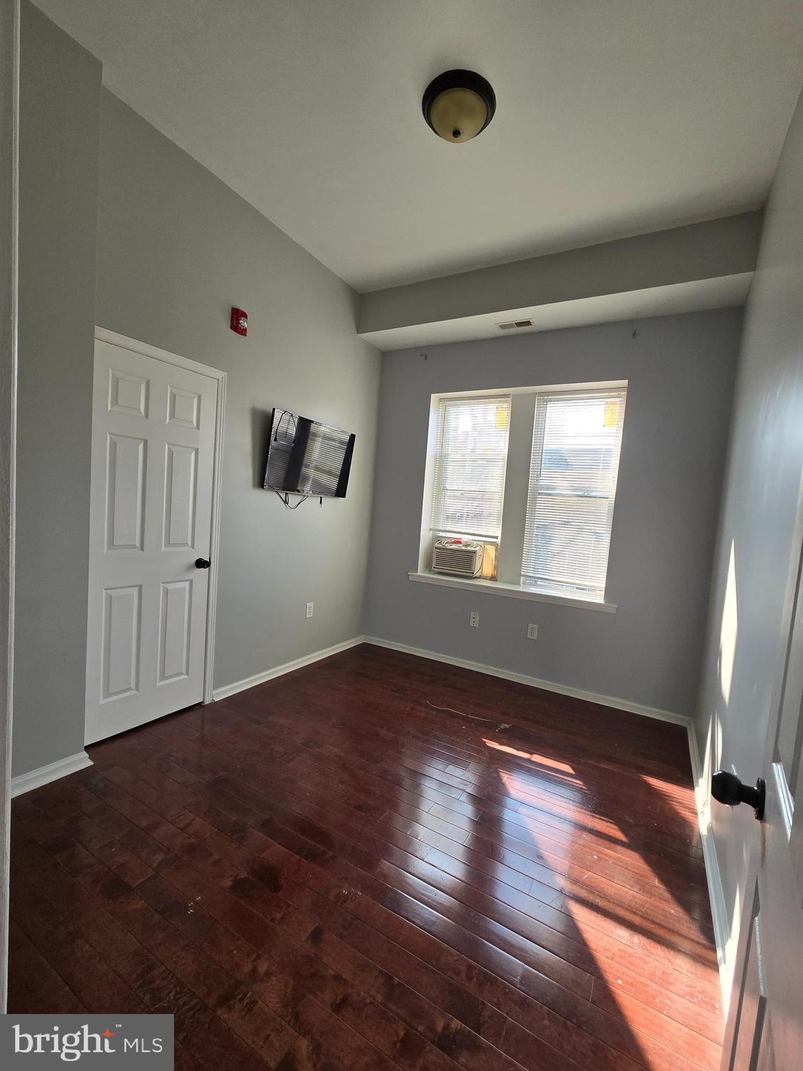 TEMPLE UNIVERSITY - Residential Lease