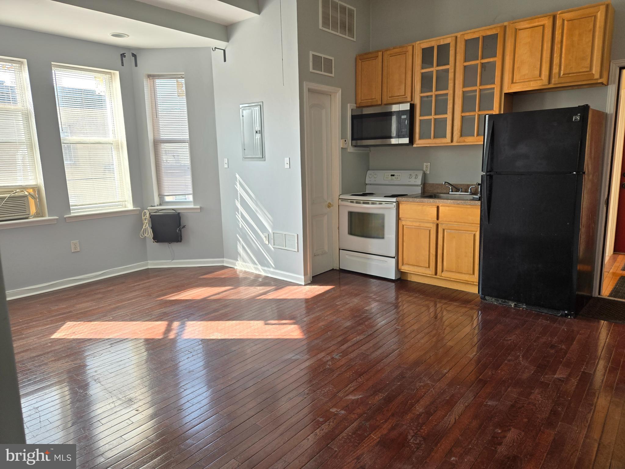 TEMPLE UNIVERSITY - Residential Lease