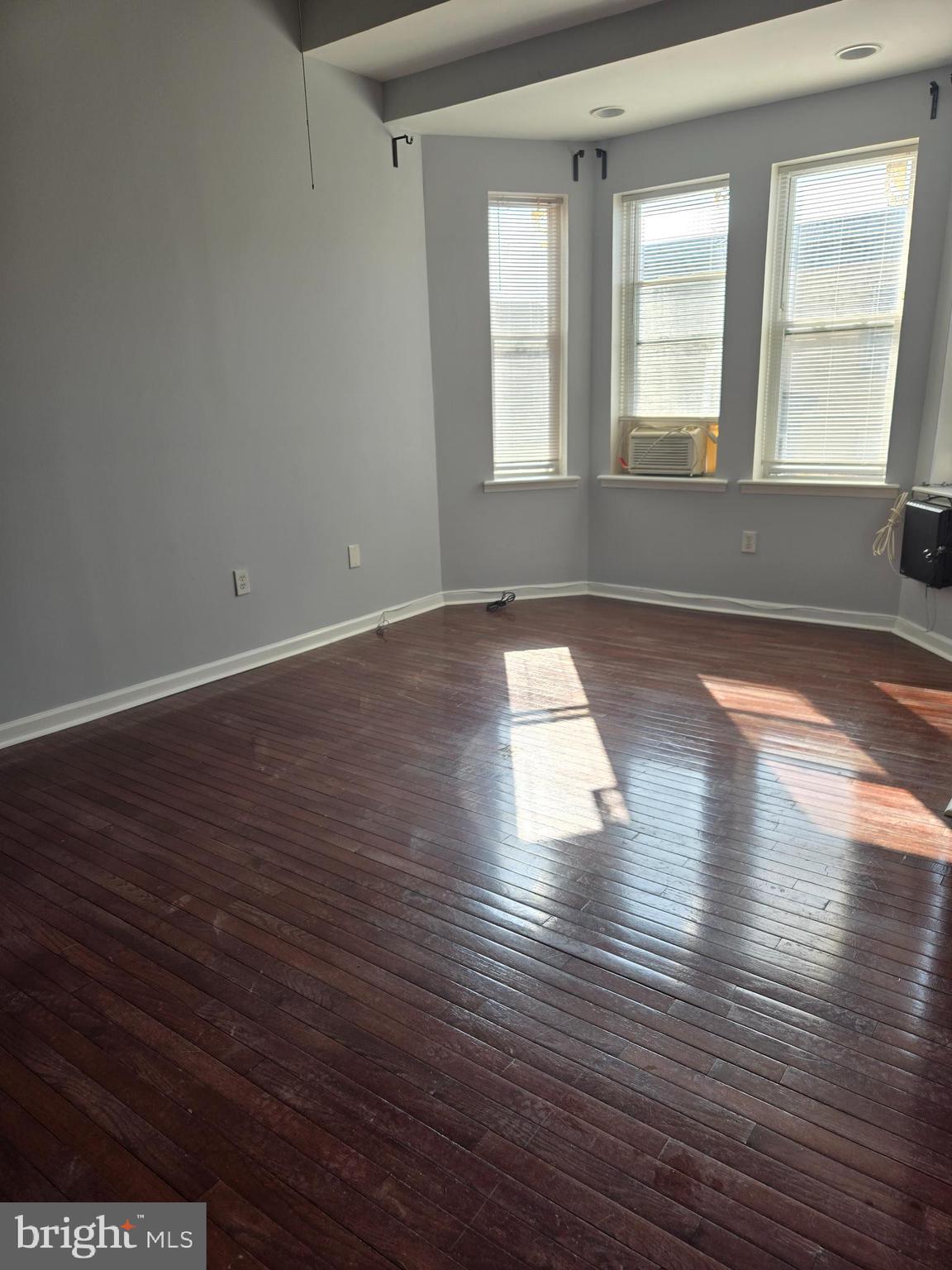 TEMPLE UNIVERSITY - Residential Lease