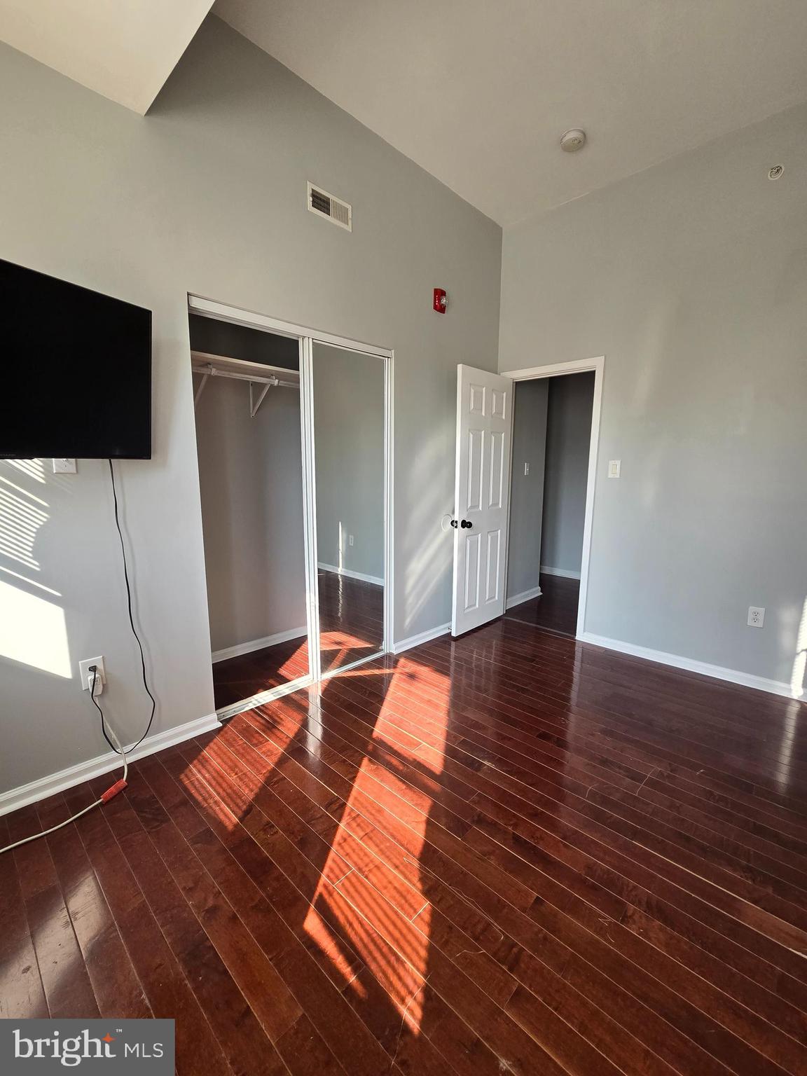 TEMPLE UNIVERSITY - Residential Lease