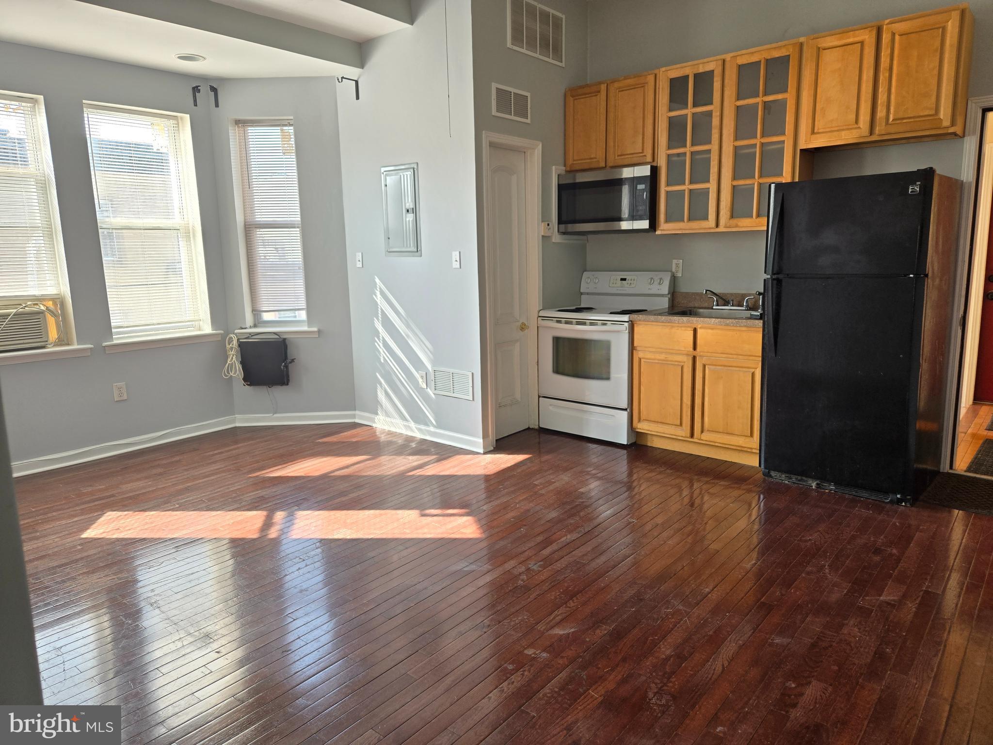 TEMPLE UNIVERSITY - Residential Lease