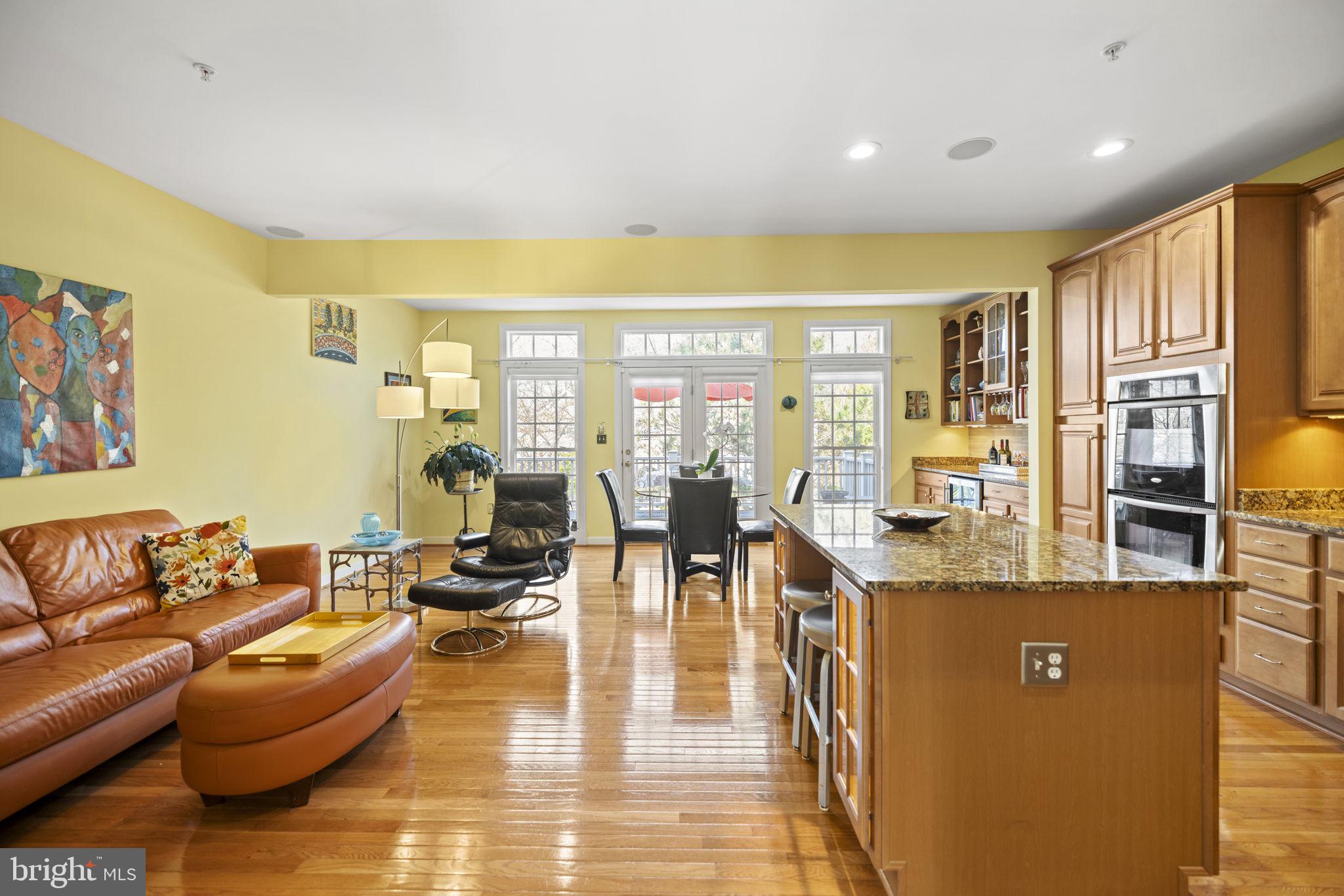 MONTGOMERY WHITE OAK - Residential