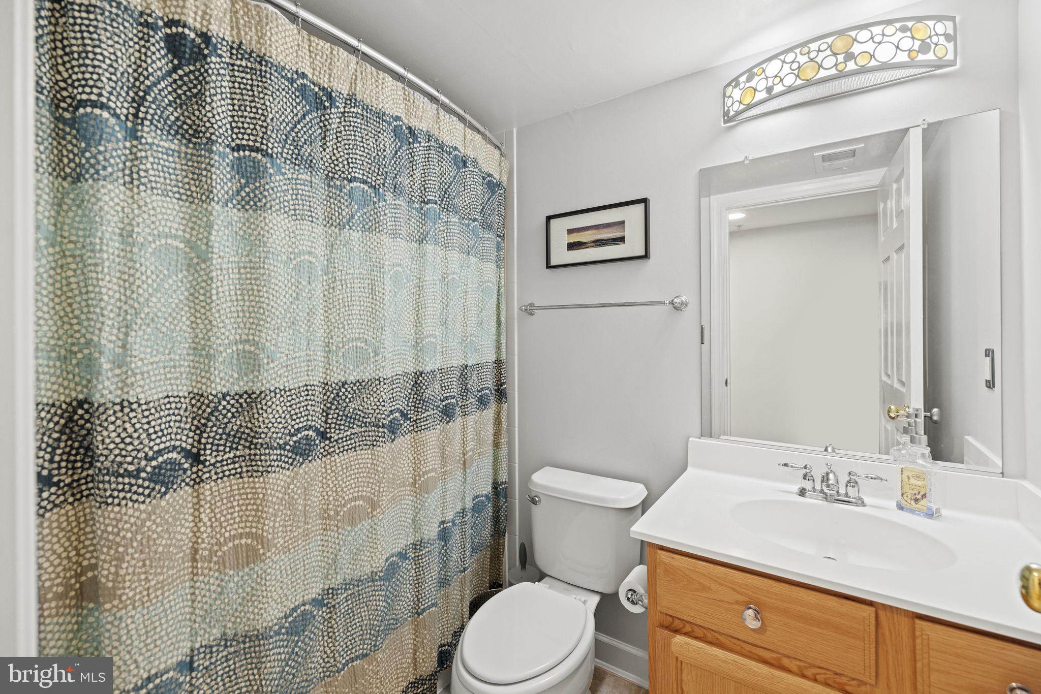 MONTGOMERY WHITE OAK - Residential