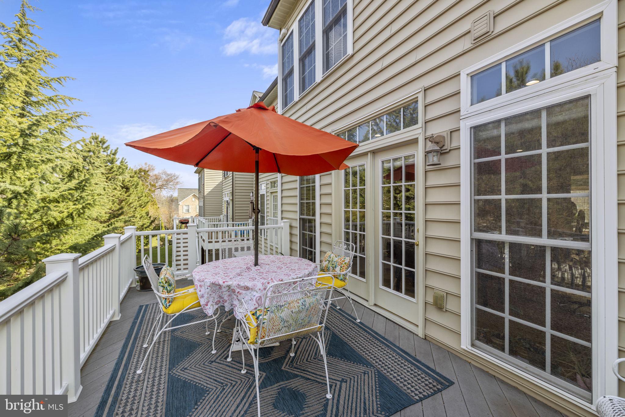 MONTGOMERY WHITE OAK - Residential