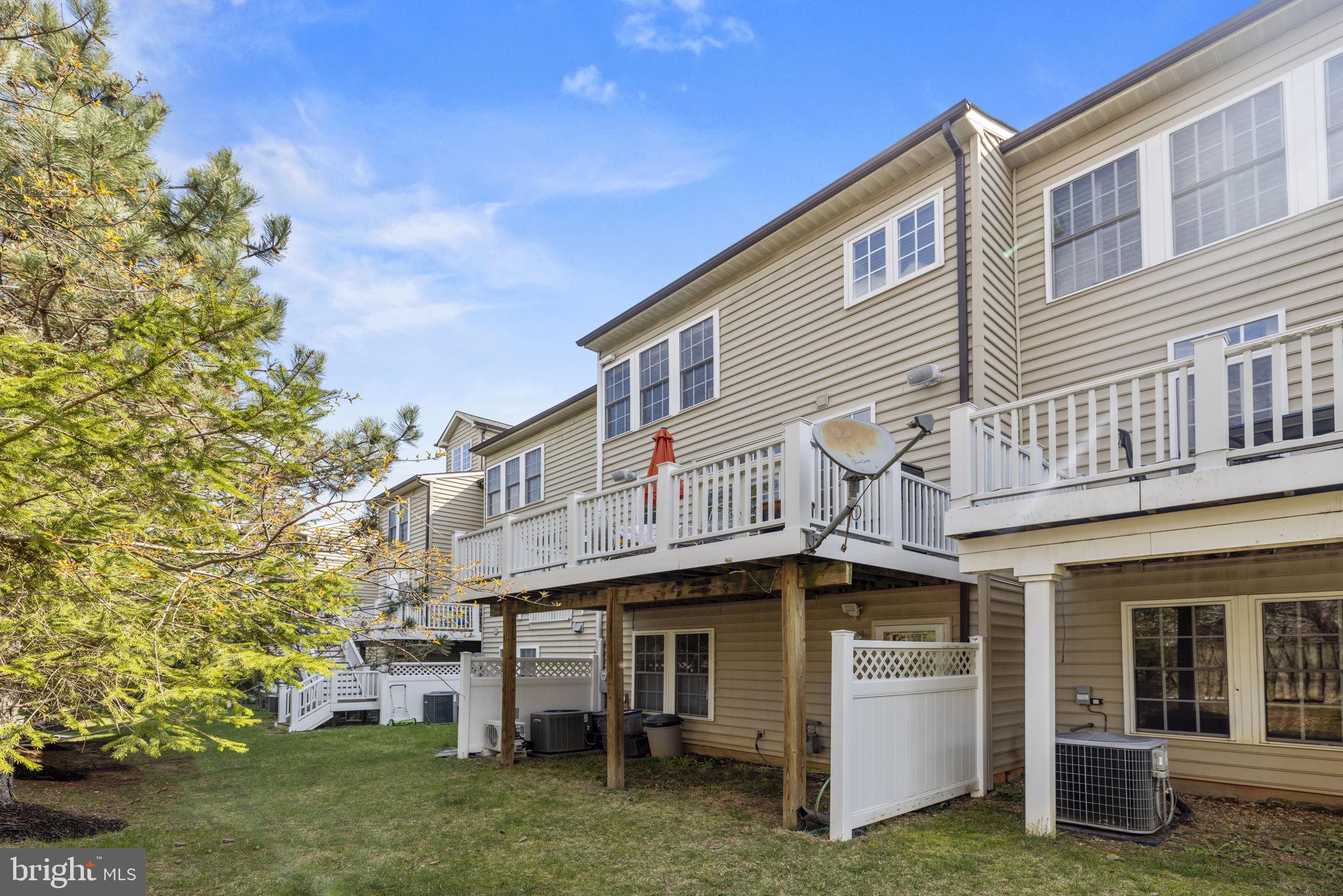 MONTGOMERY WHITE OAK - Residential