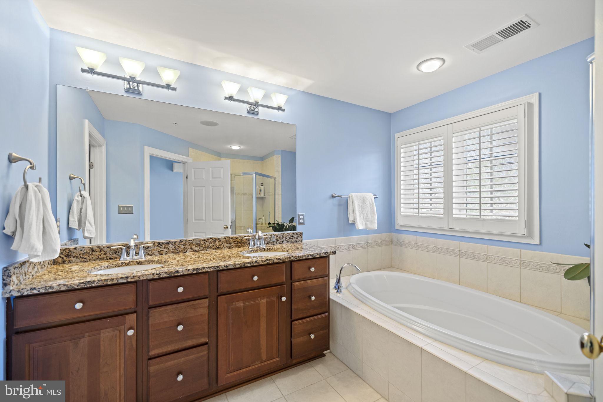 MONTGOMERY WHITE OAK - Residential