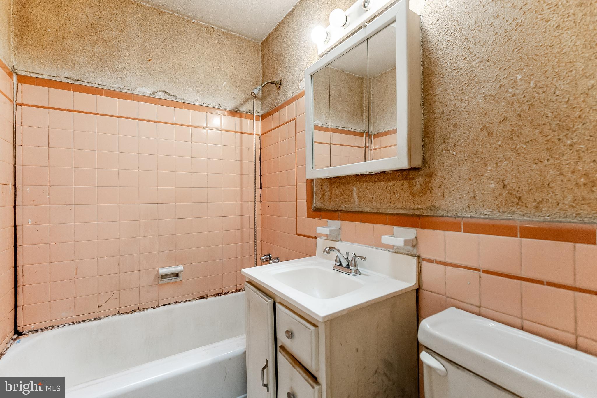 MAYFAIR (EAST) - Residential