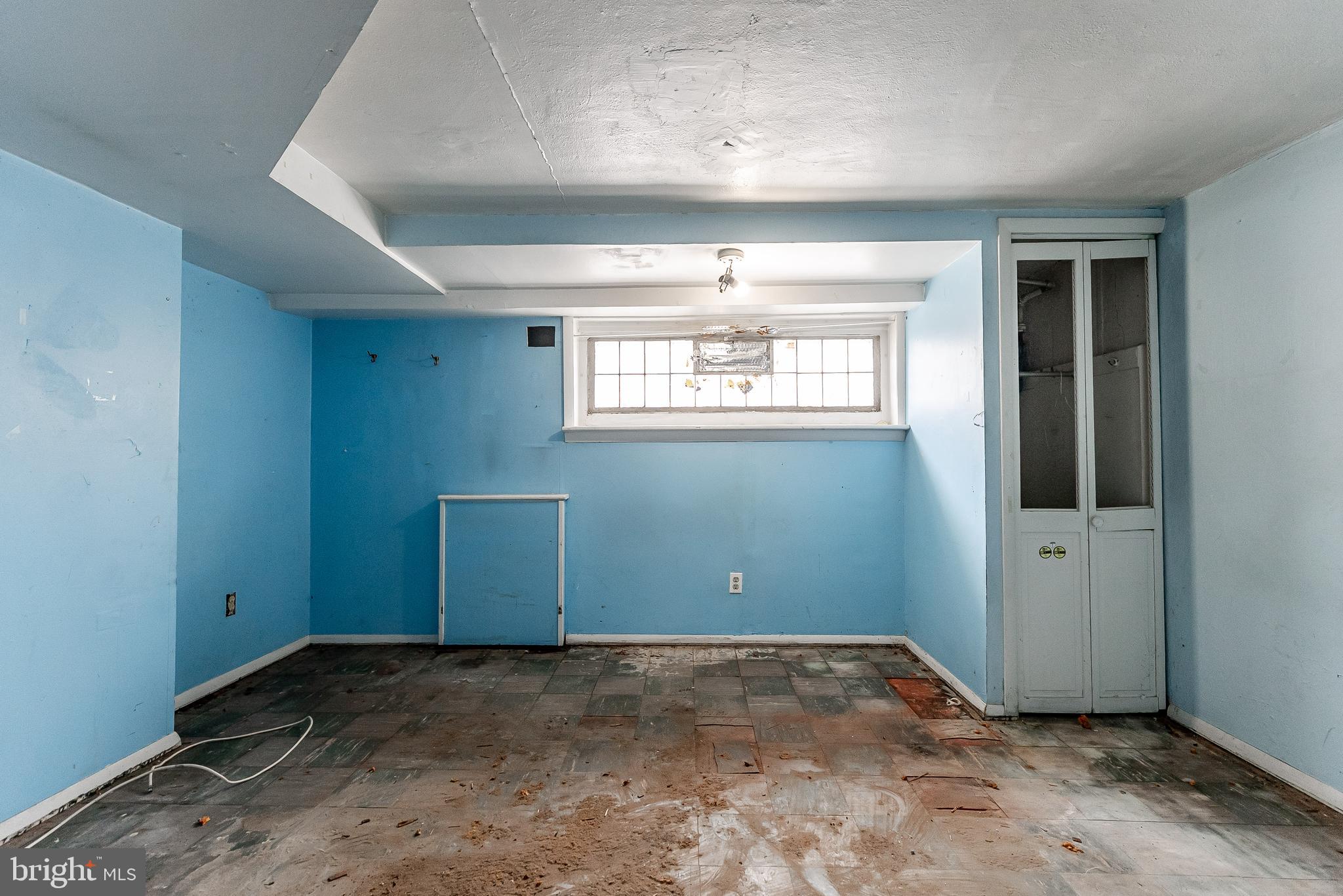 MAYFAIR (EAST) - Residential