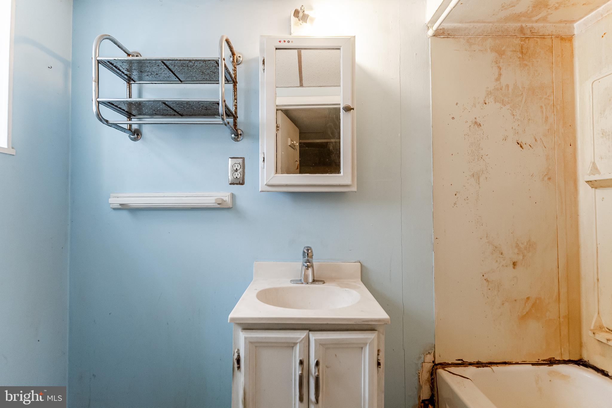 MAYFAIR (EAST) - Residential