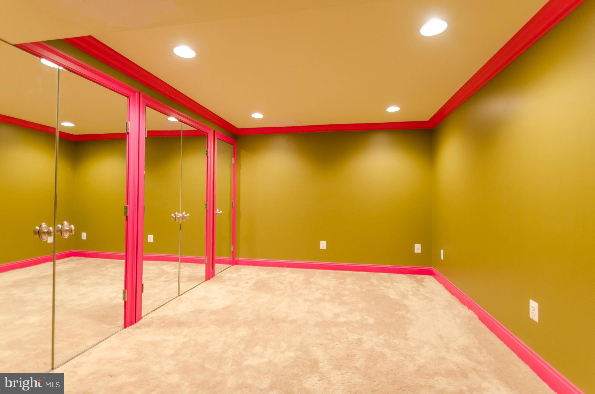 PEBBLE CREEK - Residential Lease