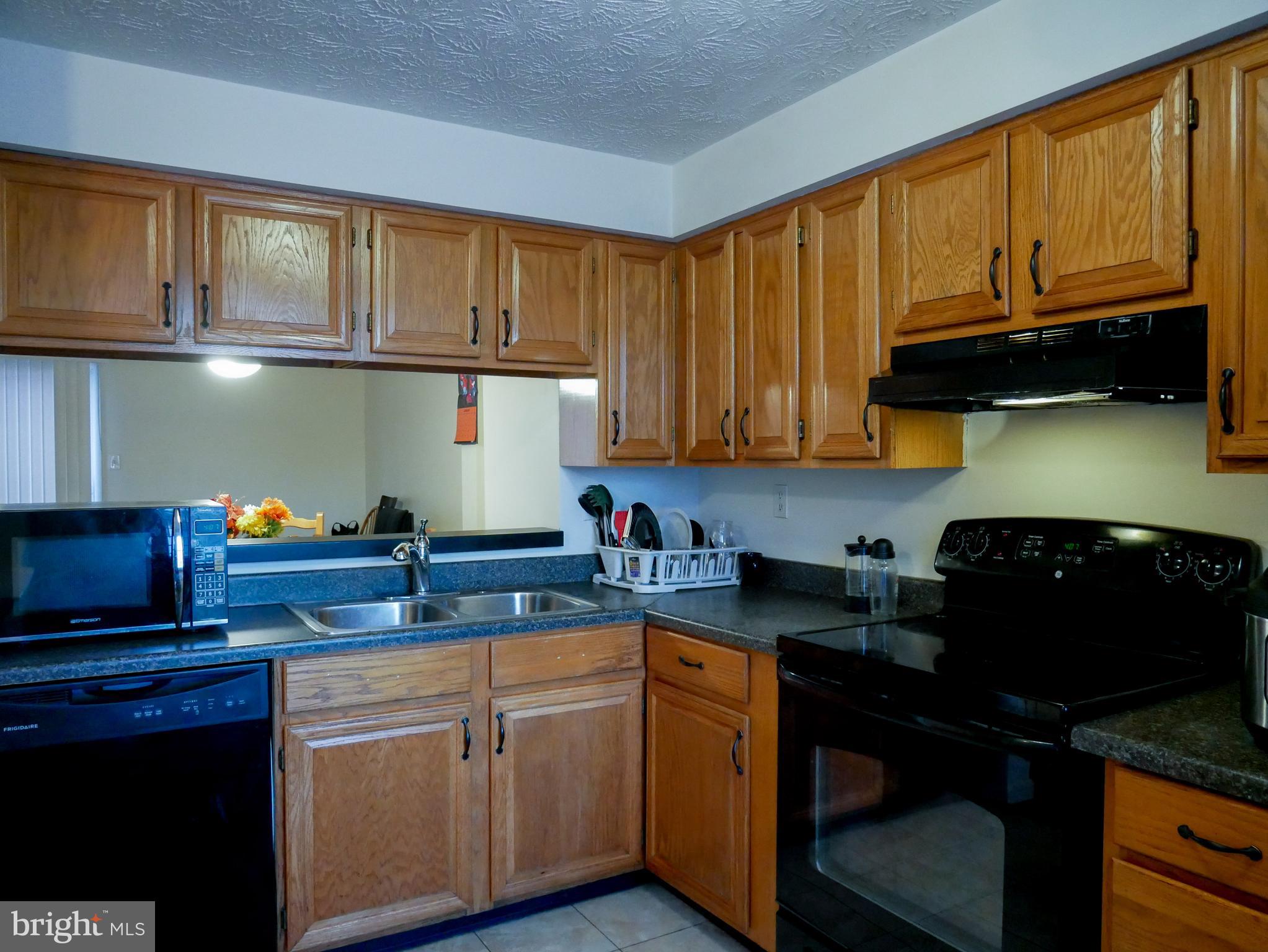 GUNNERS LAKE VILLAGE - Residential