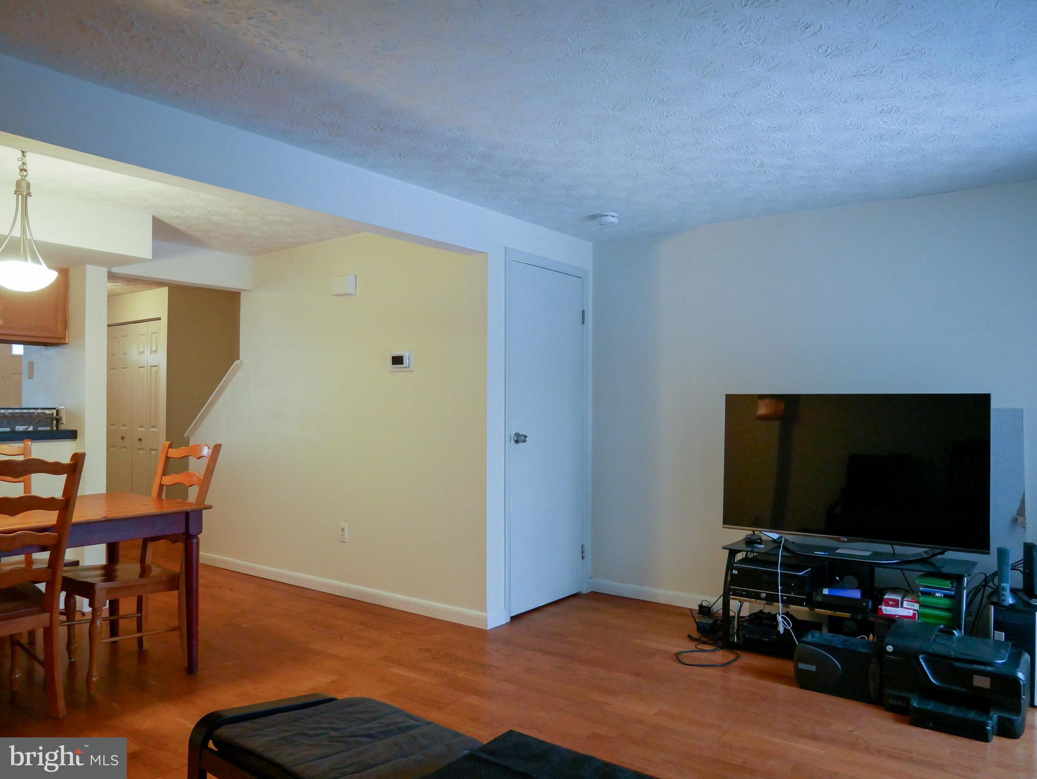 GUNNERS LAKE VILLAGE - Residential