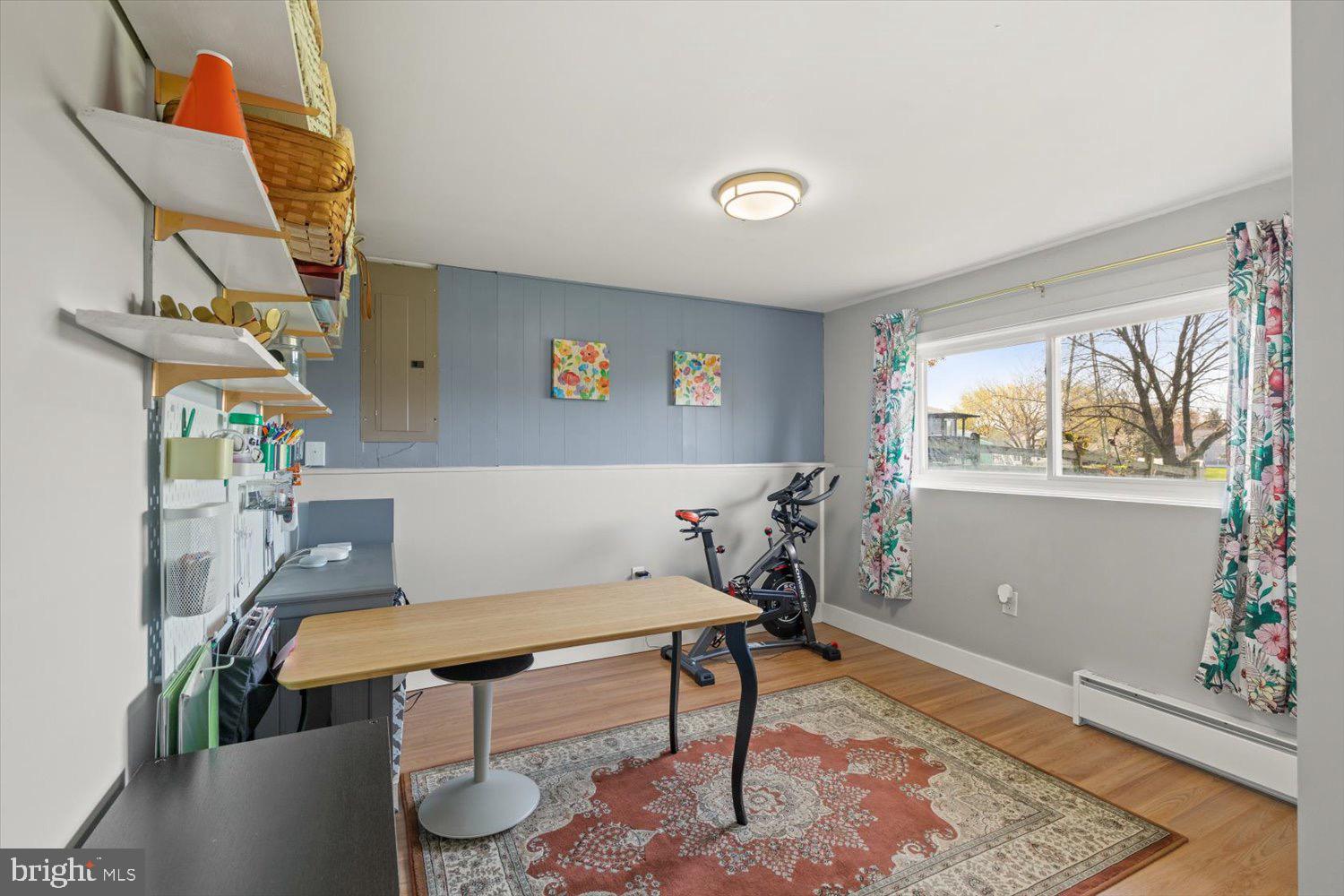 VILLAGE PARK - Residential