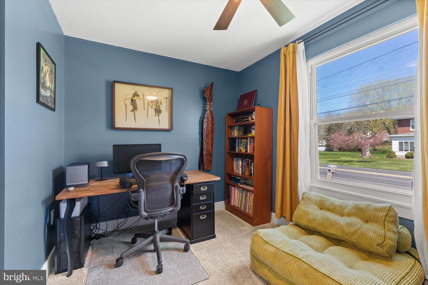 VILLAGE PARK - Residential