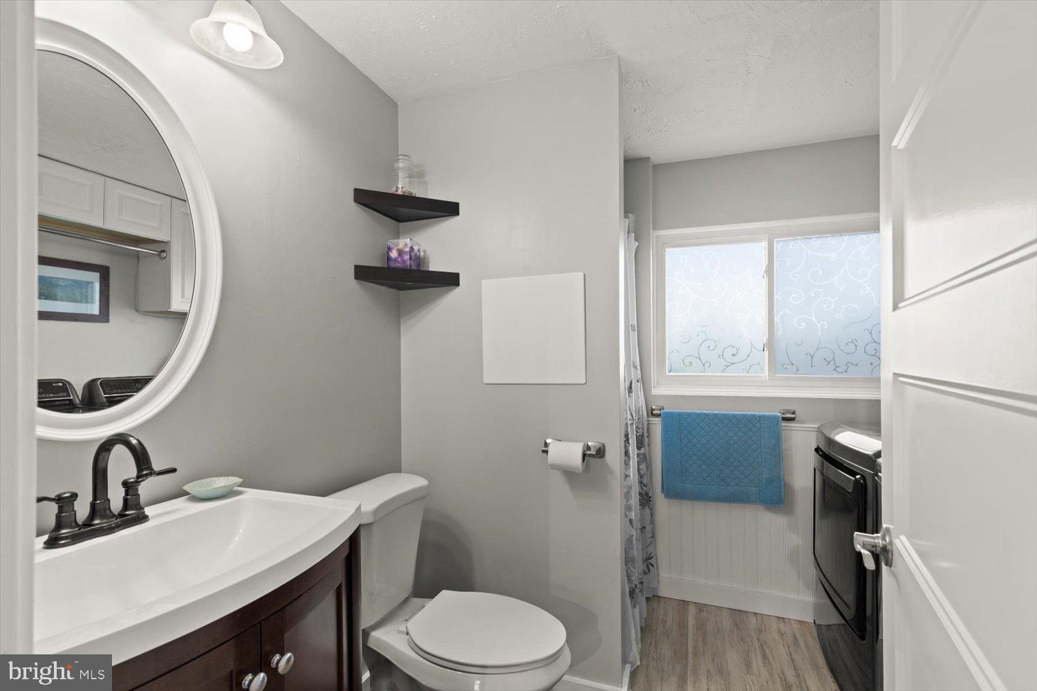 VILLAGE PARK - Residential