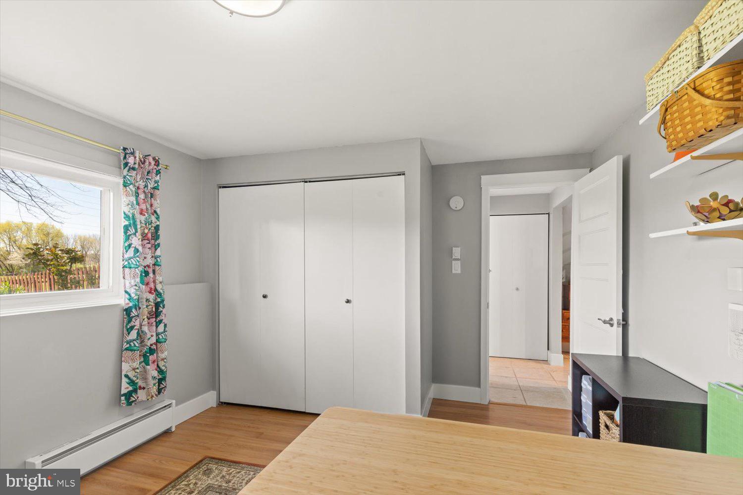 VILLAGE PARK - Residential